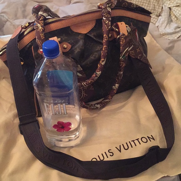 Louis Vuitton Tivoli GM Baseboard & Acess - Picture 2 of 8